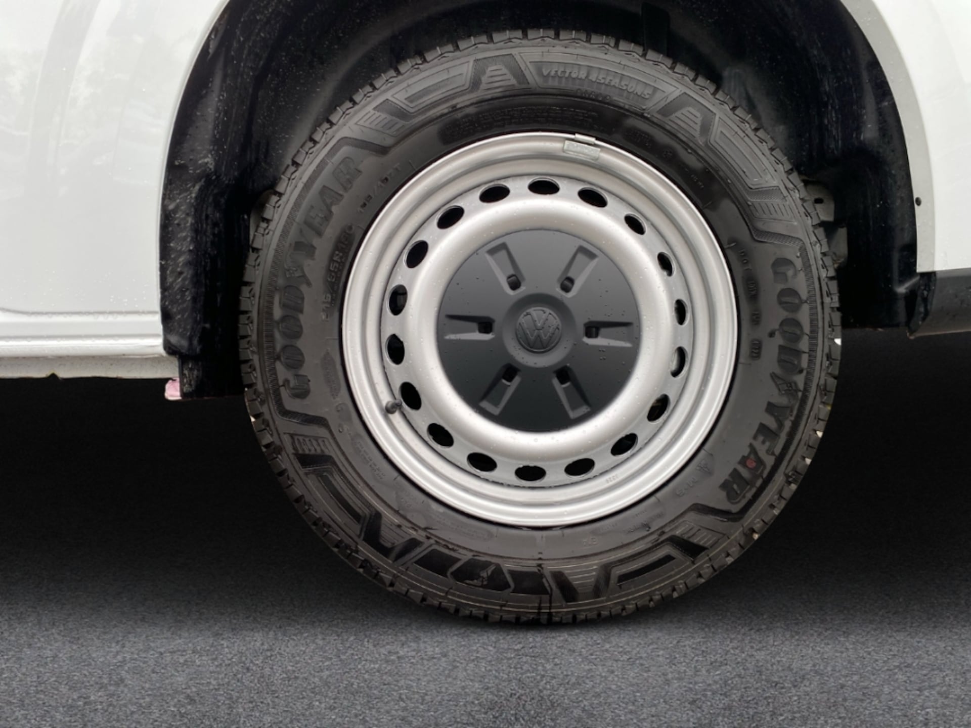 Volkswagen Transporter Kasten kurzer Radstand