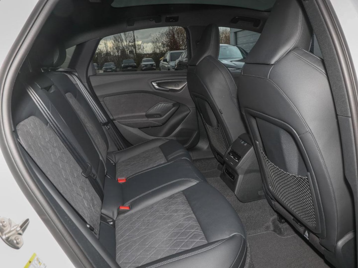 Bild über Audi A5 Limousine TDI quattro 150 kW S tronic - für weitere Informationen kontaktieren Sie den Audi Partner