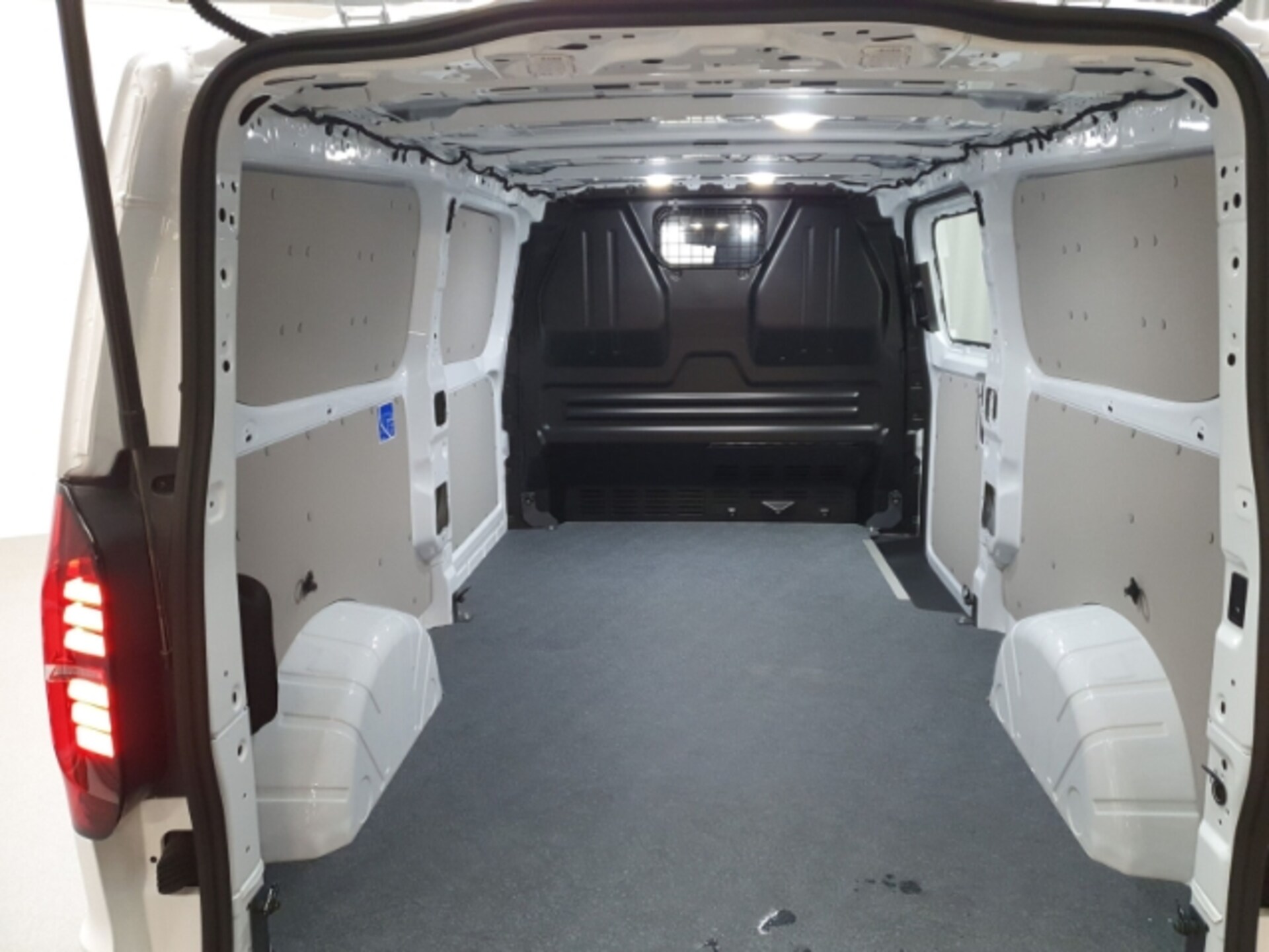 Volkswagen Transporter Kasten langer Radstand