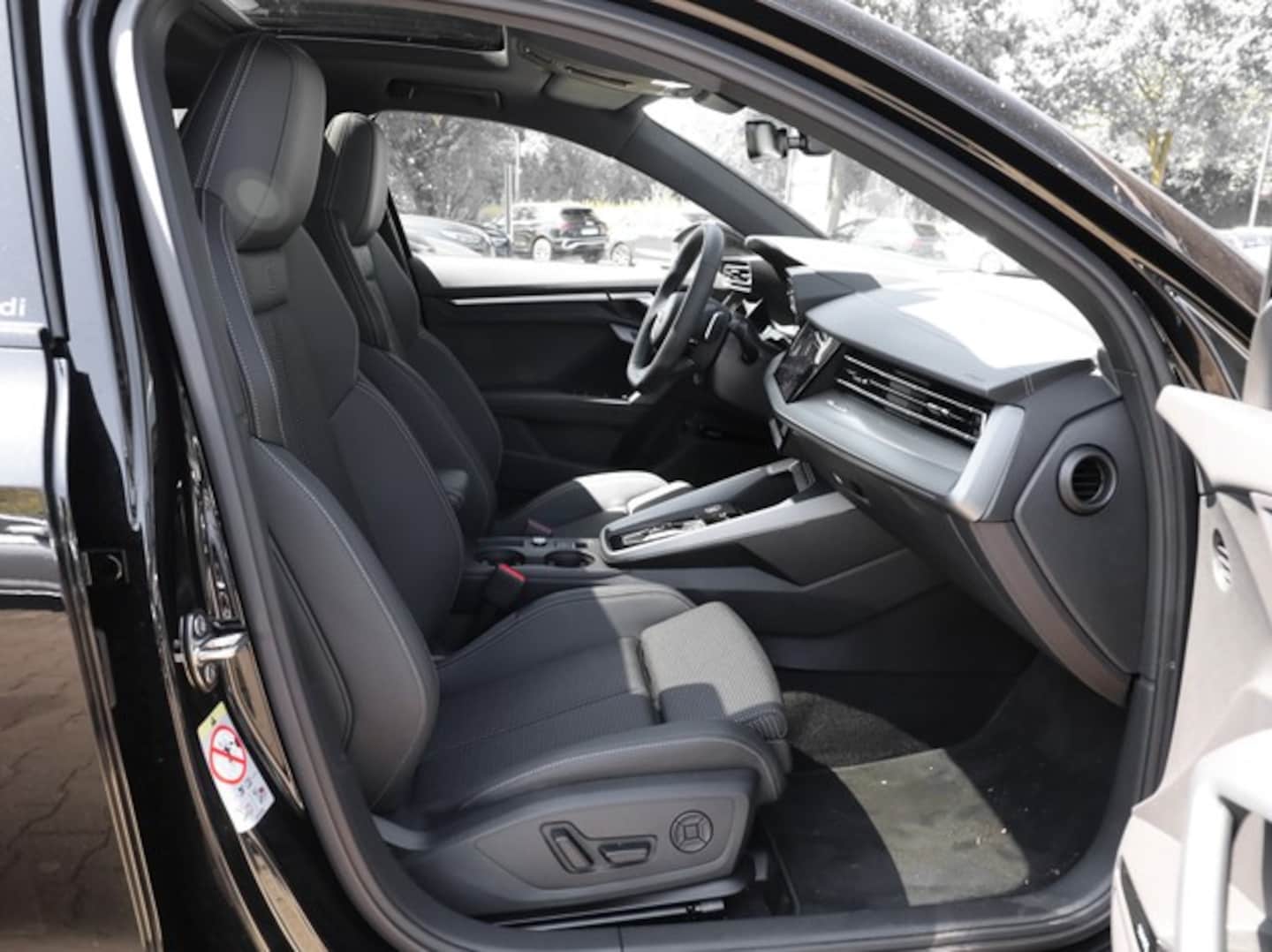 Bild über Audi A3 Sportback TFSI 110 kW S tronic - für weitere Informationen kontaktieren Sie den Audi Partner
