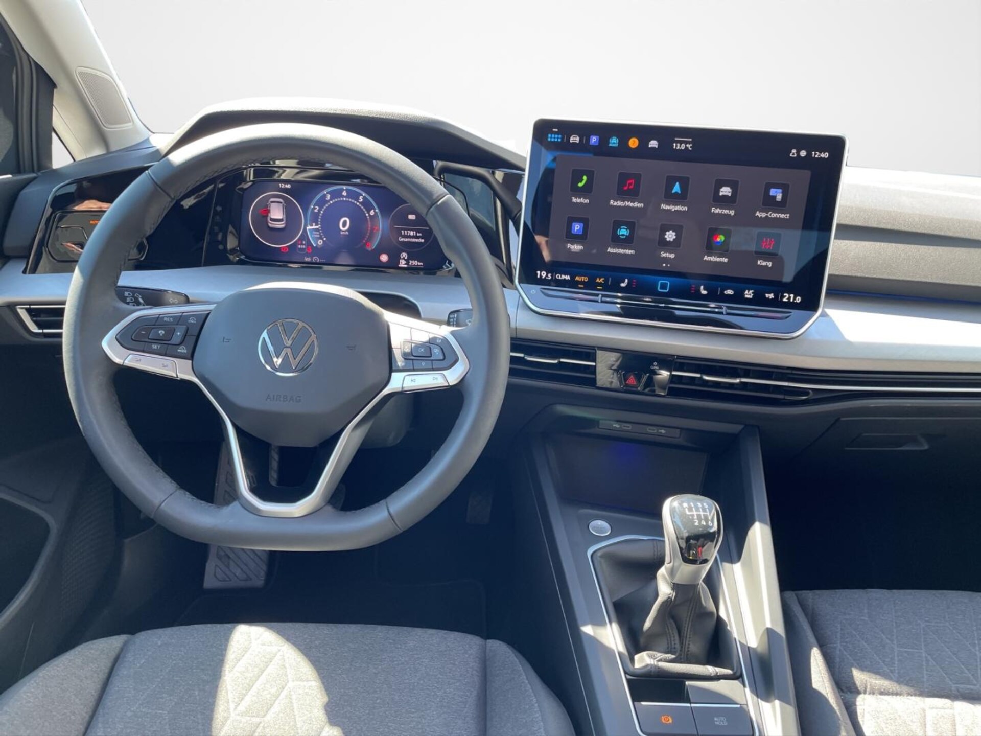 Volkswagen Golf Life