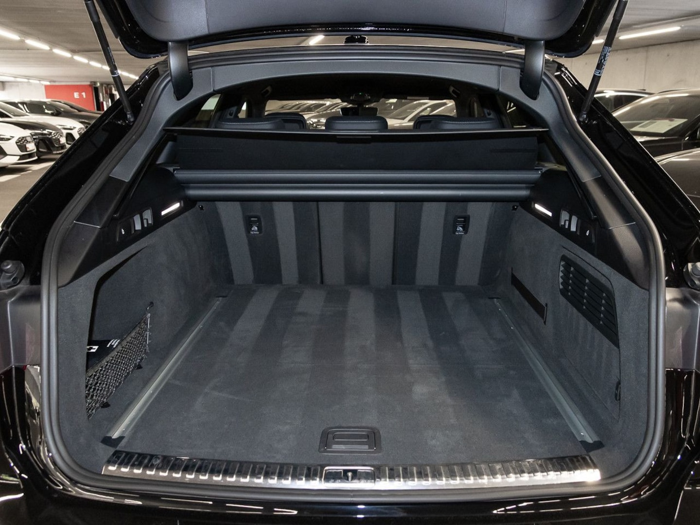 Bild über Audi S6 Avant TDI quattro tiptronic - für weitere Informationen kontaktieren Sie den Audi Partner