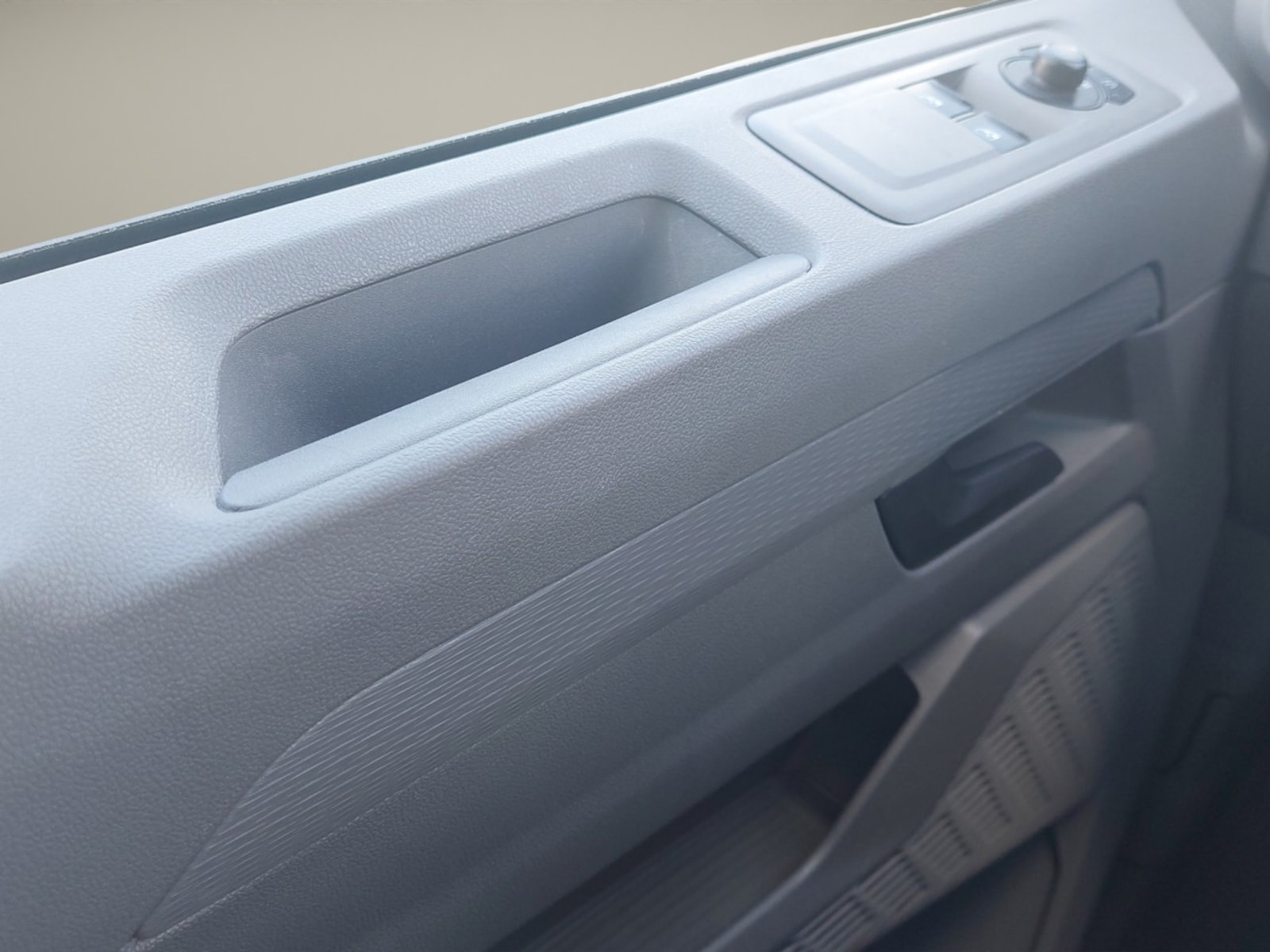 Volkswagen Transporter Kasten langer Radstand – Bild 12