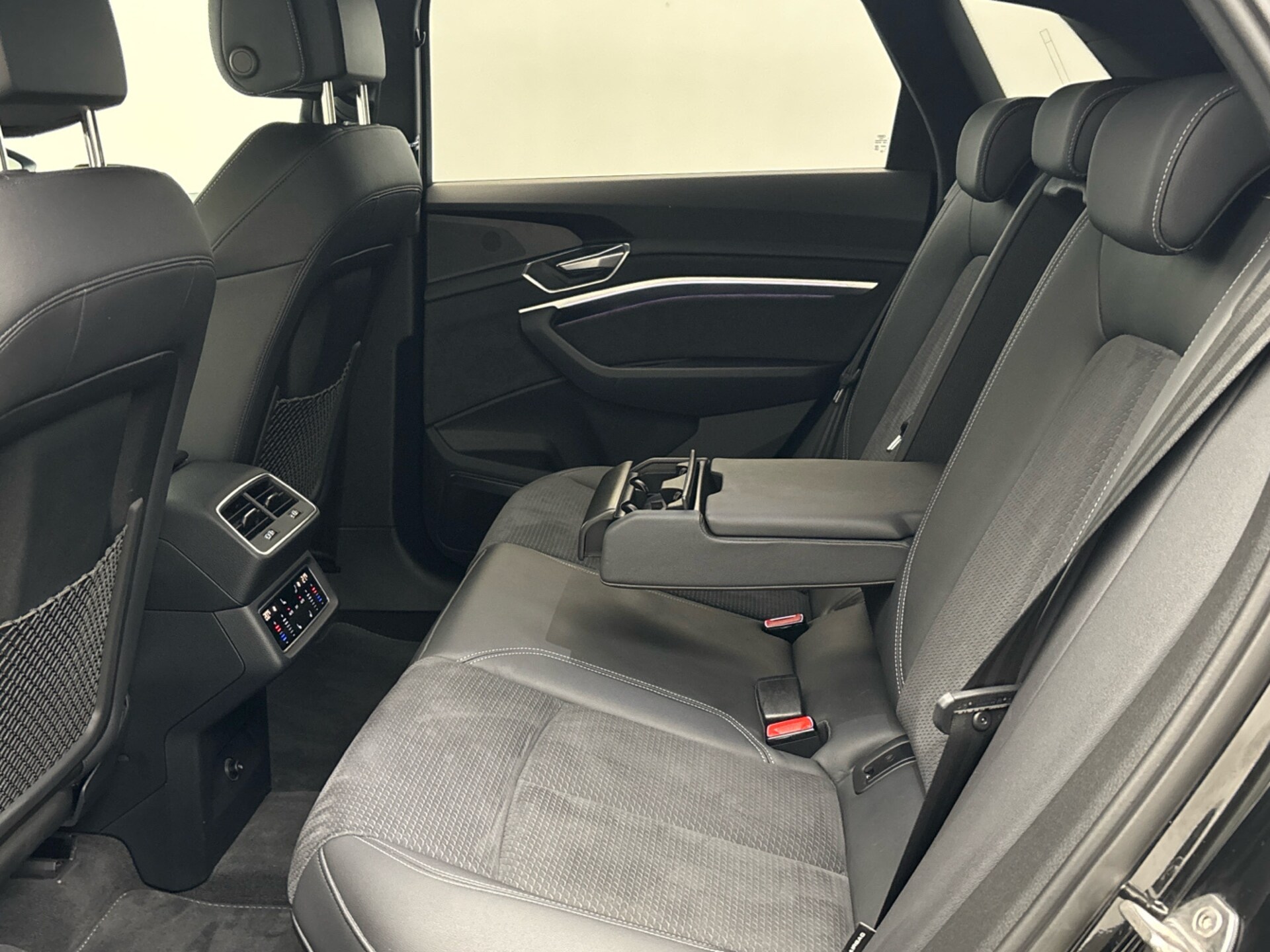 Audi Q8 e-tron S line