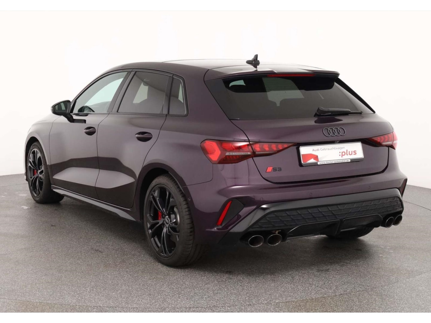 Bild über Audi S3 Sportback TFSI quattro S tronic - für weitere Informationen kontaktieren Sie den Audi Partner