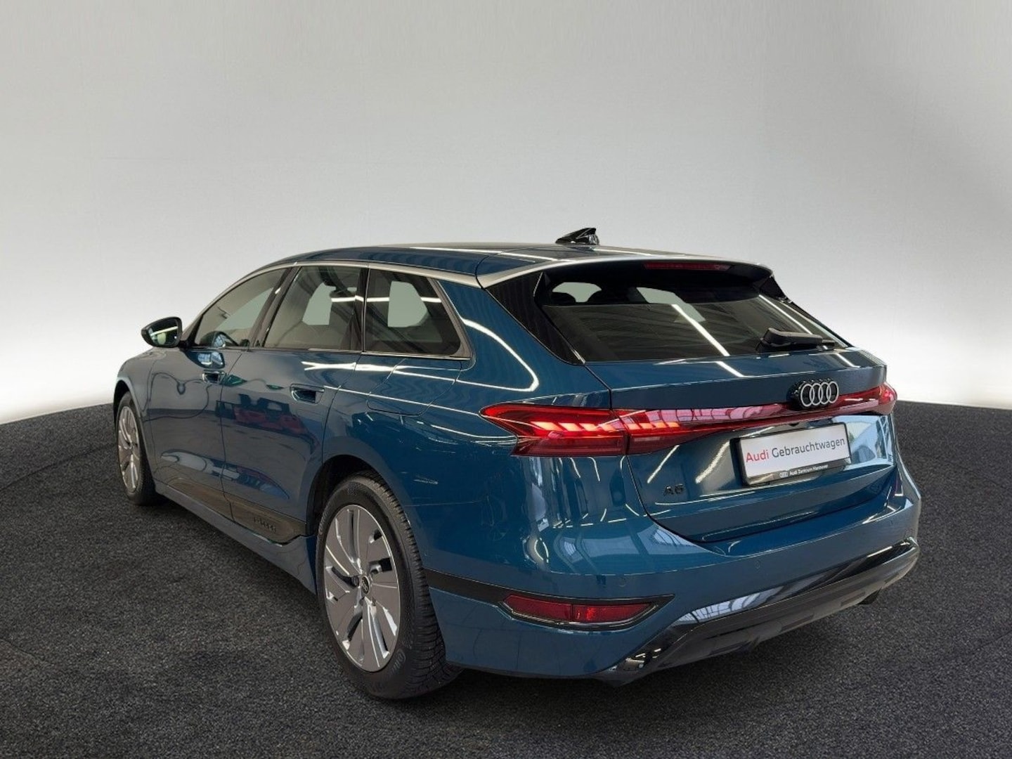 Bild über Audi A6 Avant e-tron e-tron - für weitere Informationen kontaktieren Sie den Audi Partner