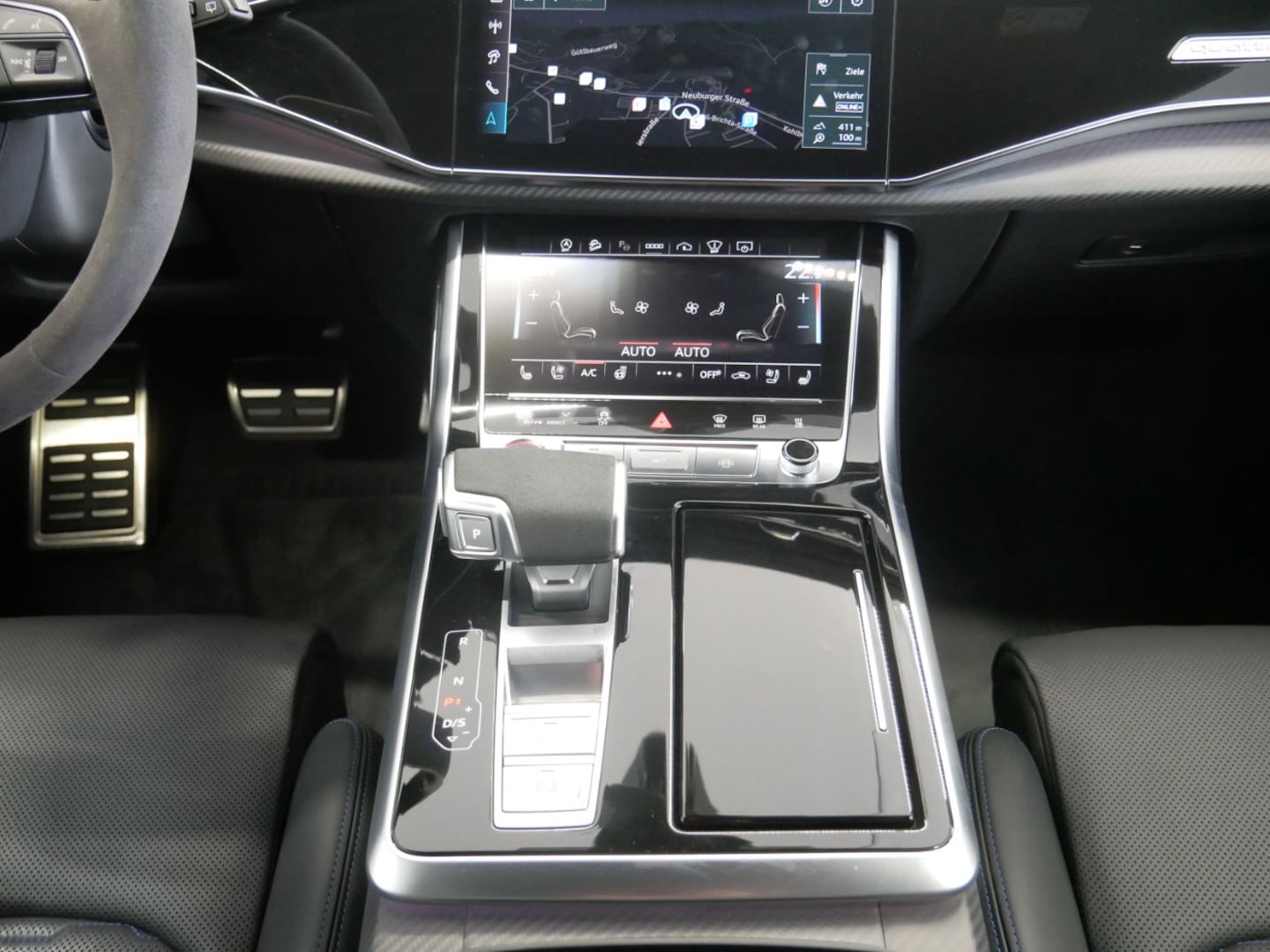 Bild über Audi RS Q8 SUV TFSI quattro 471 kW tiptronic - für weitere Informationen kontaktieren Sie den Audi Partner