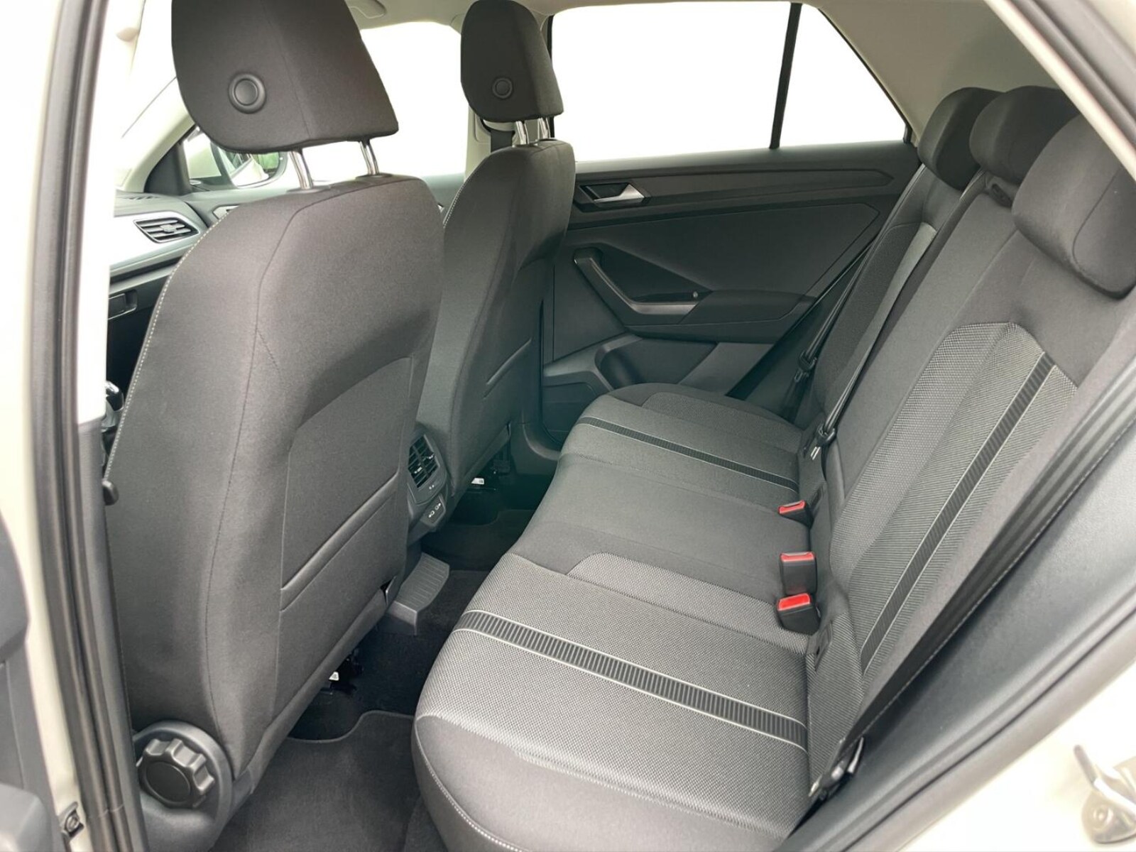Volkswagen T-Roc – Bild 15