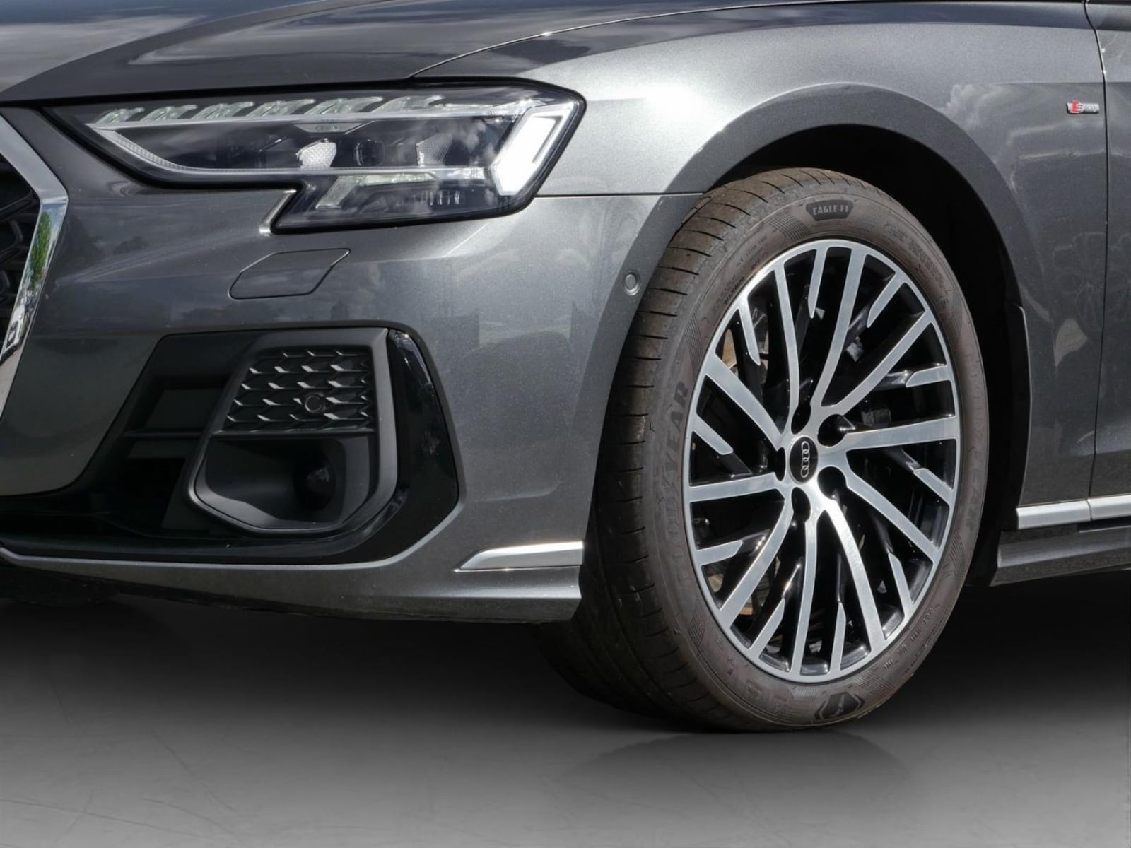 Audi A8 L – Bild 13