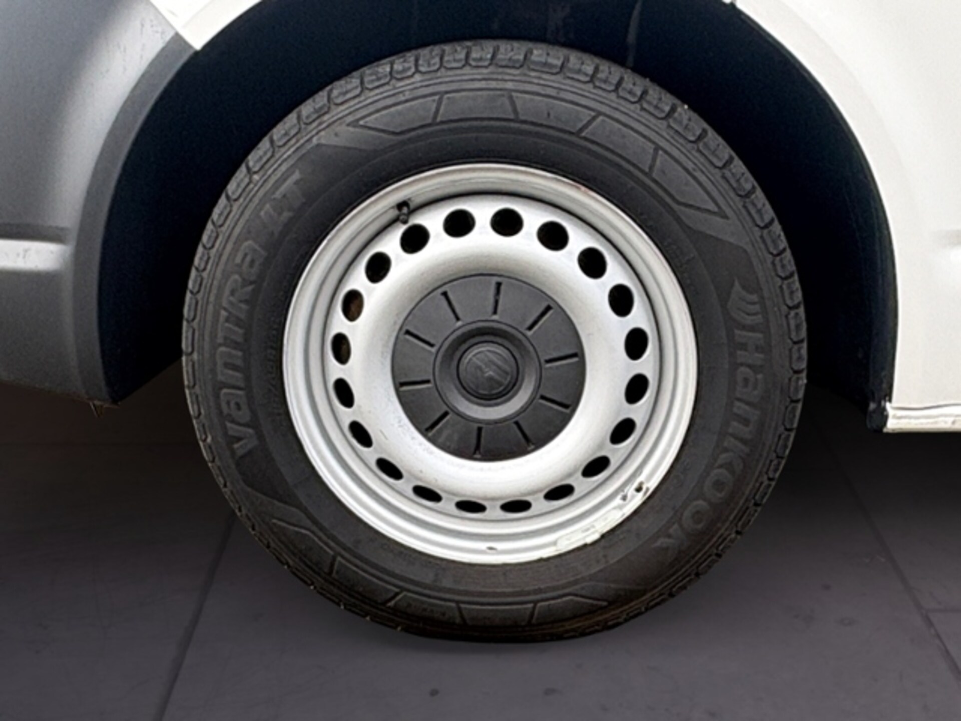 Volkswagen T6 Transporter Kombi kurzer Radstand