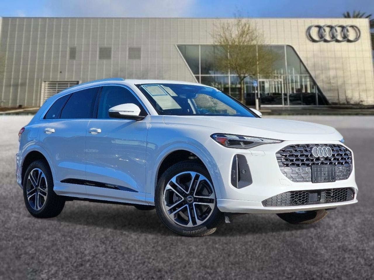 2025 Audi Q5 40 Premium's photo