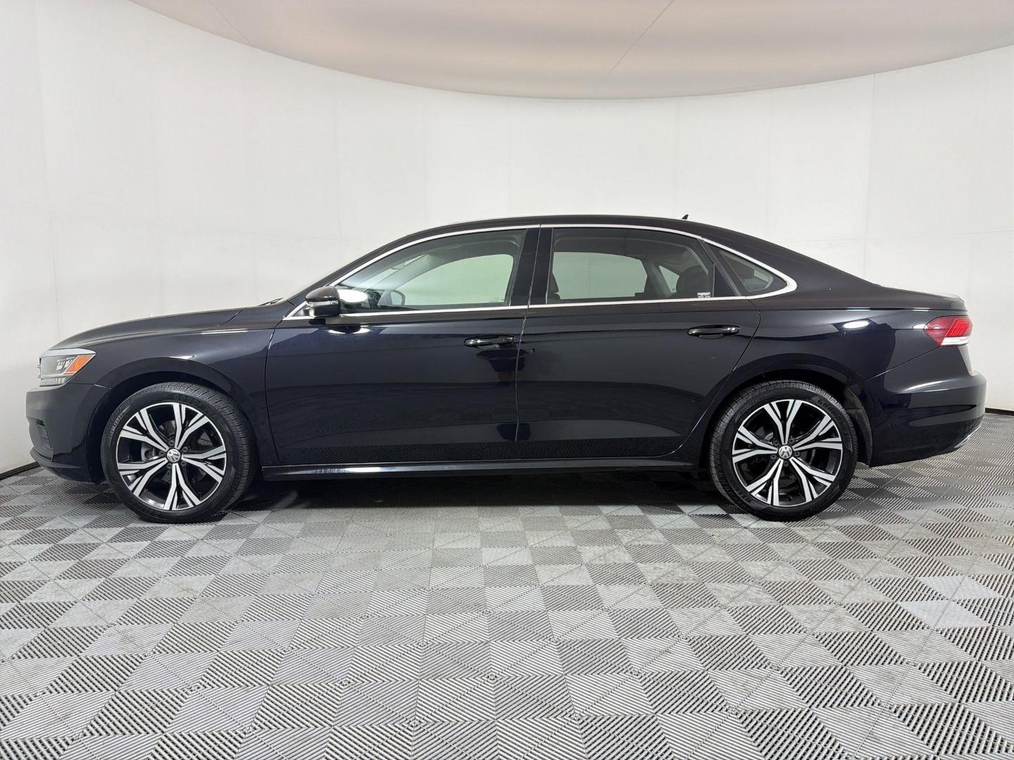 1VWSA7A33NC001587