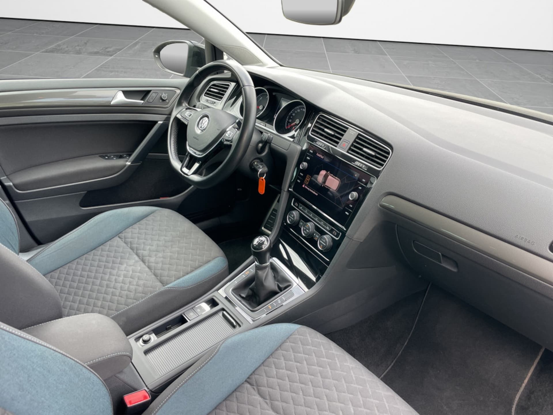 Volkswagen Golf IQ.DRIVE