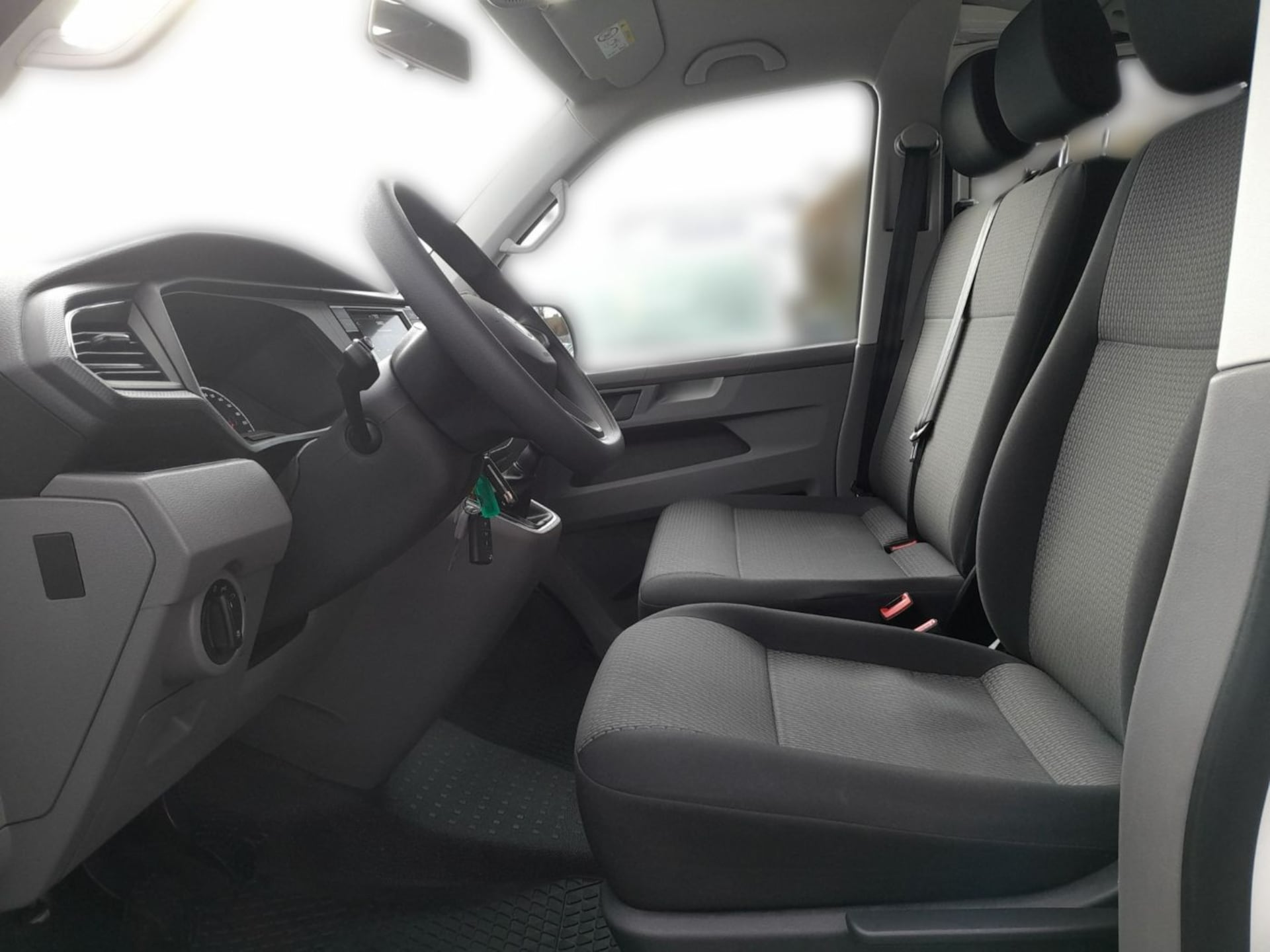Volkswagen T6.1 Transporter Kombi kurzer Radstand