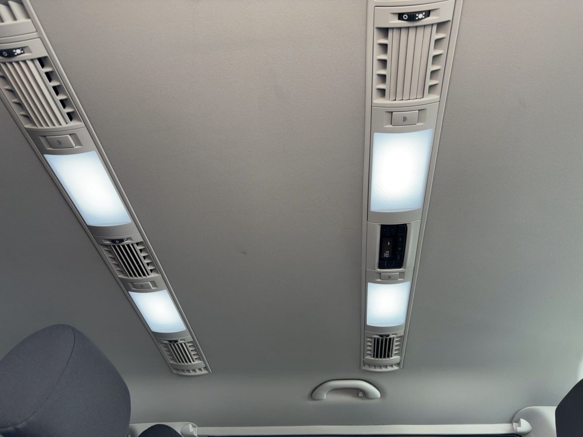 Volkswagen T6.1 Caravelle kurzer Radstand Comfortline