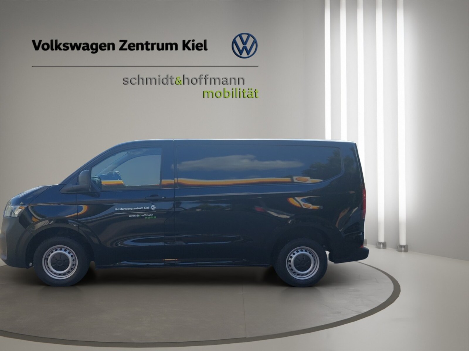 Volkswagen Transporter Kasten kurzer Radstand – Bild 3