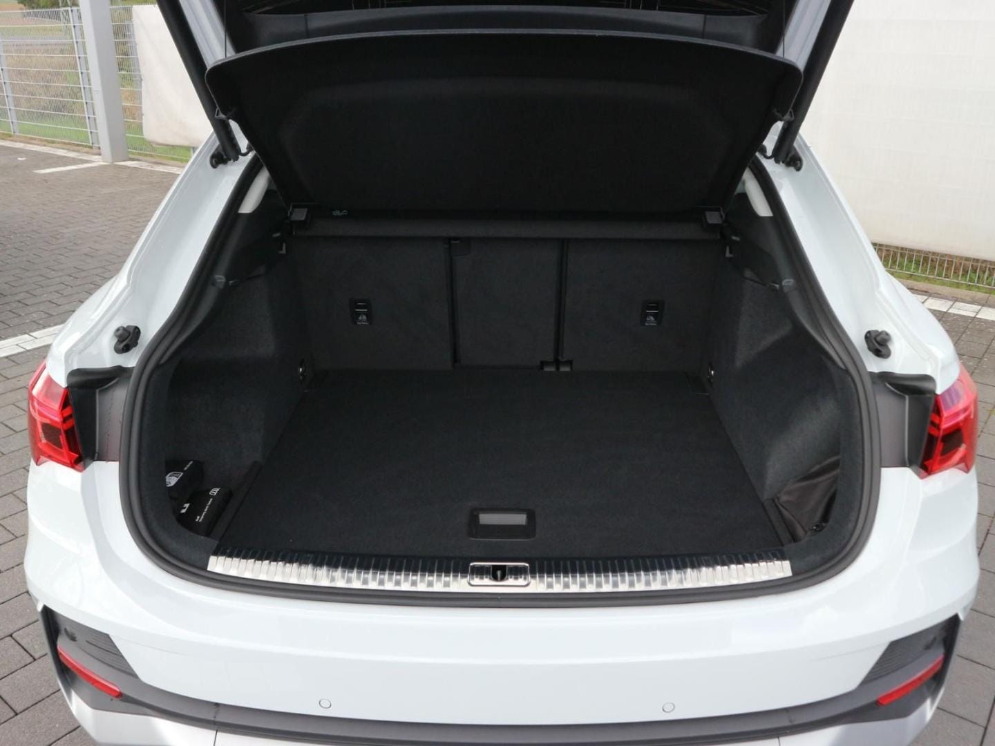 Bild über Audi Q3 Sportback TFSI 110 kW S tronic - für weitere Informationen kontaktieren Sie den Audi Partner