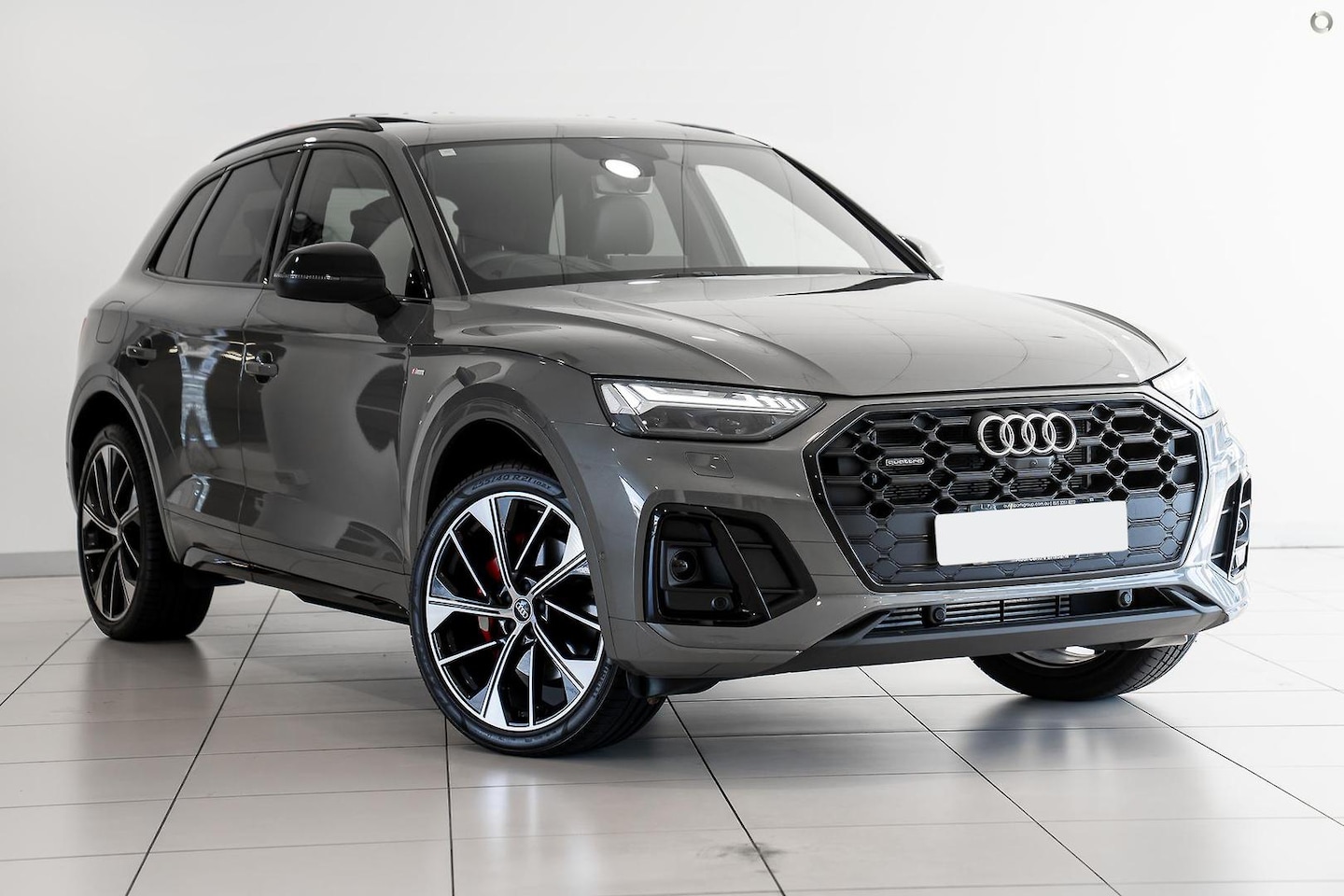 Image about Audi Q5 TFSI e S line 55 TFSI e quattro S tronic