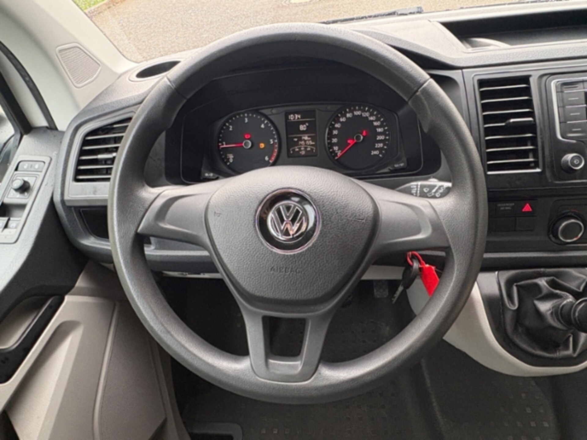 Volkswagen T6 Transporter Kombi kurzer Radstand