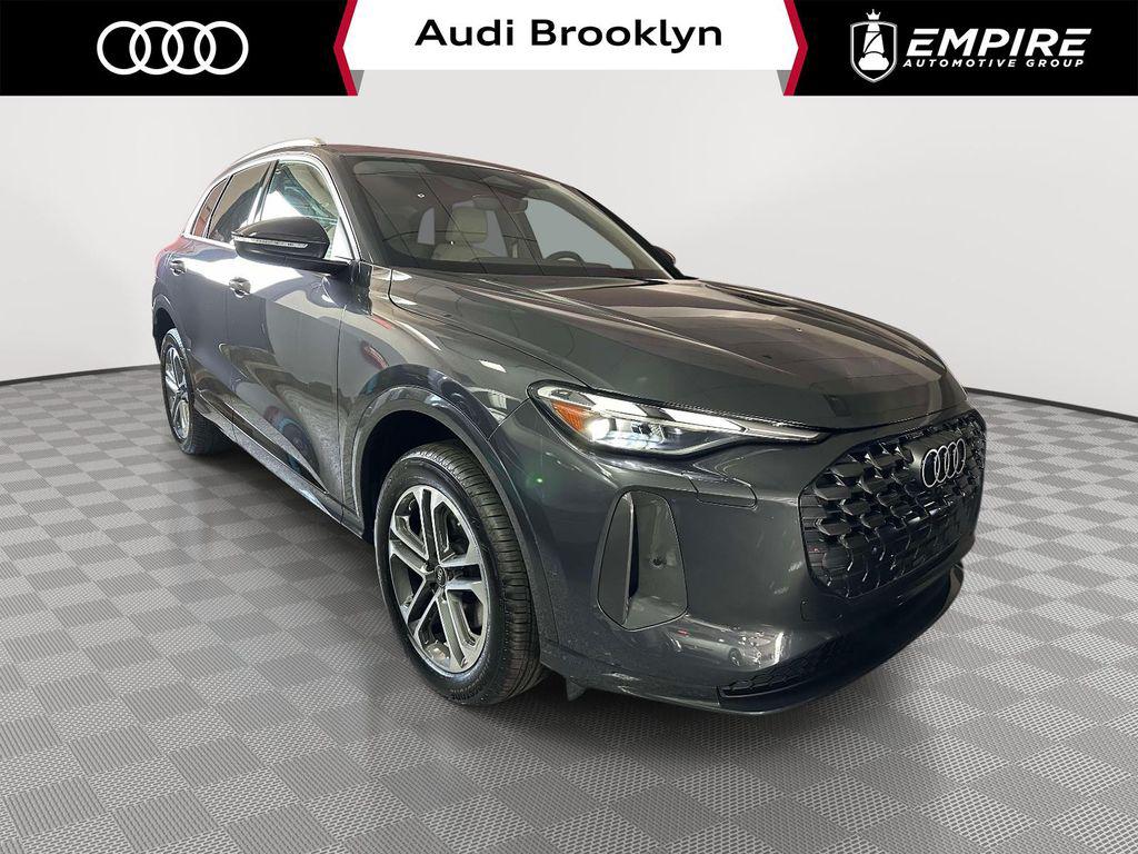 2025 Audi Q5 40 Premium's photo