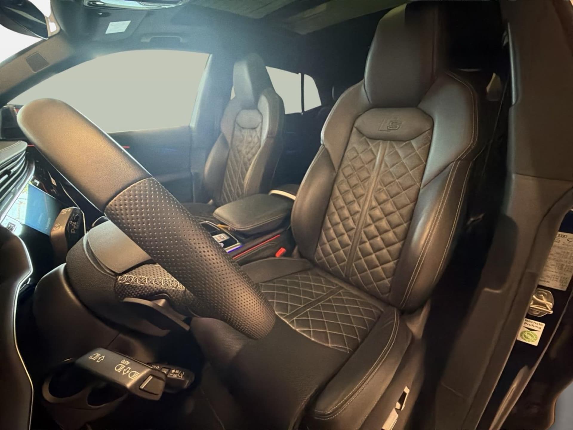 Audi SQ8 SUV