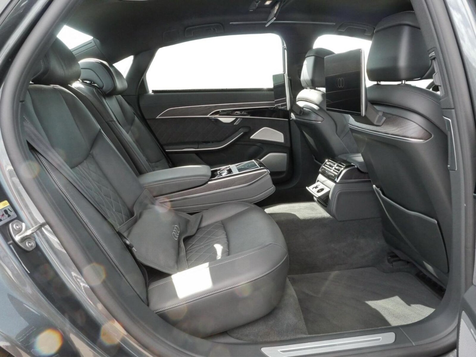 Audi A8 L – Bild 16