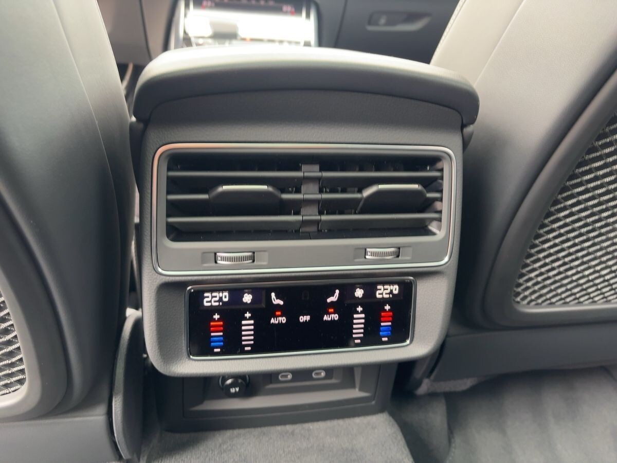 Audi SQ7 SUV