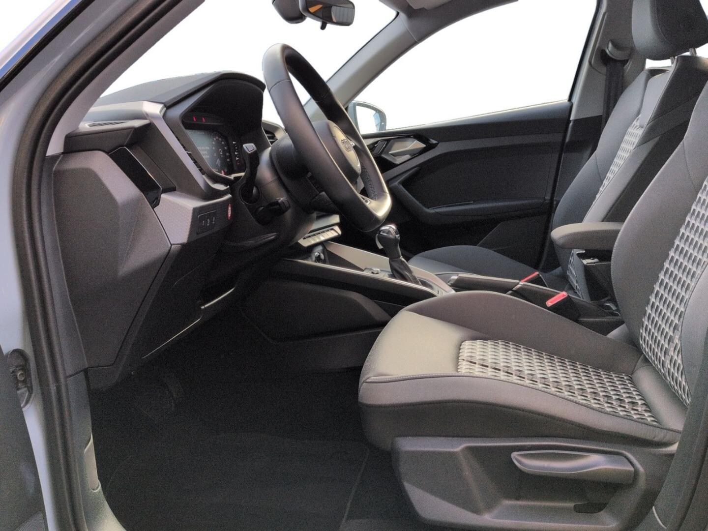 Bild über Audi A1 Sportback advanced 30 TFSI S tronic - für weitere Informationen kontaktieren Sie den Audi Partner