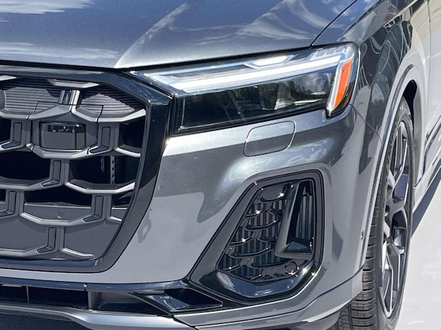 2026 Audi SQ7 Premium Plus - Photo 13