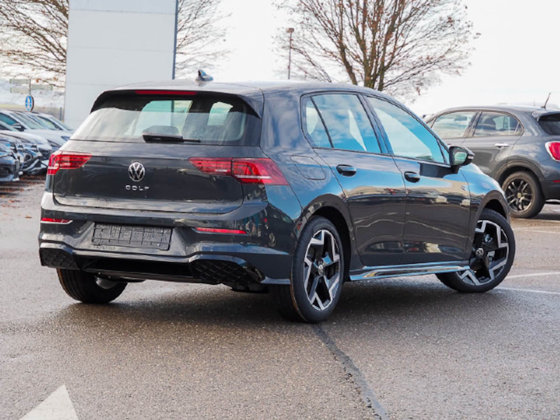 Volkswagen Golf R-Line