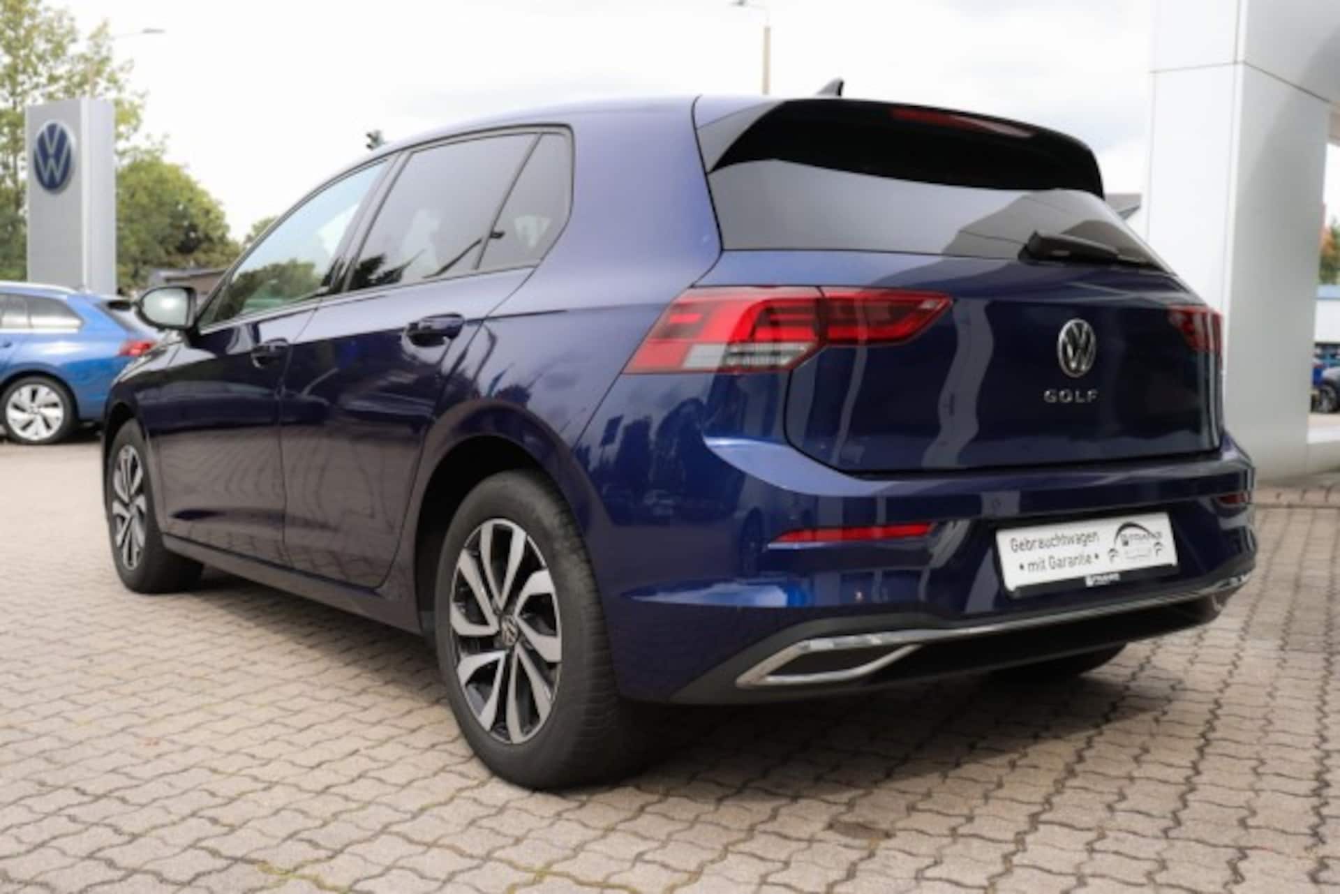 Volkswagen Golf Life