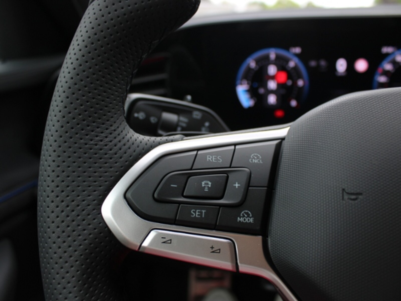 Volkswagen Passat – Bild 11