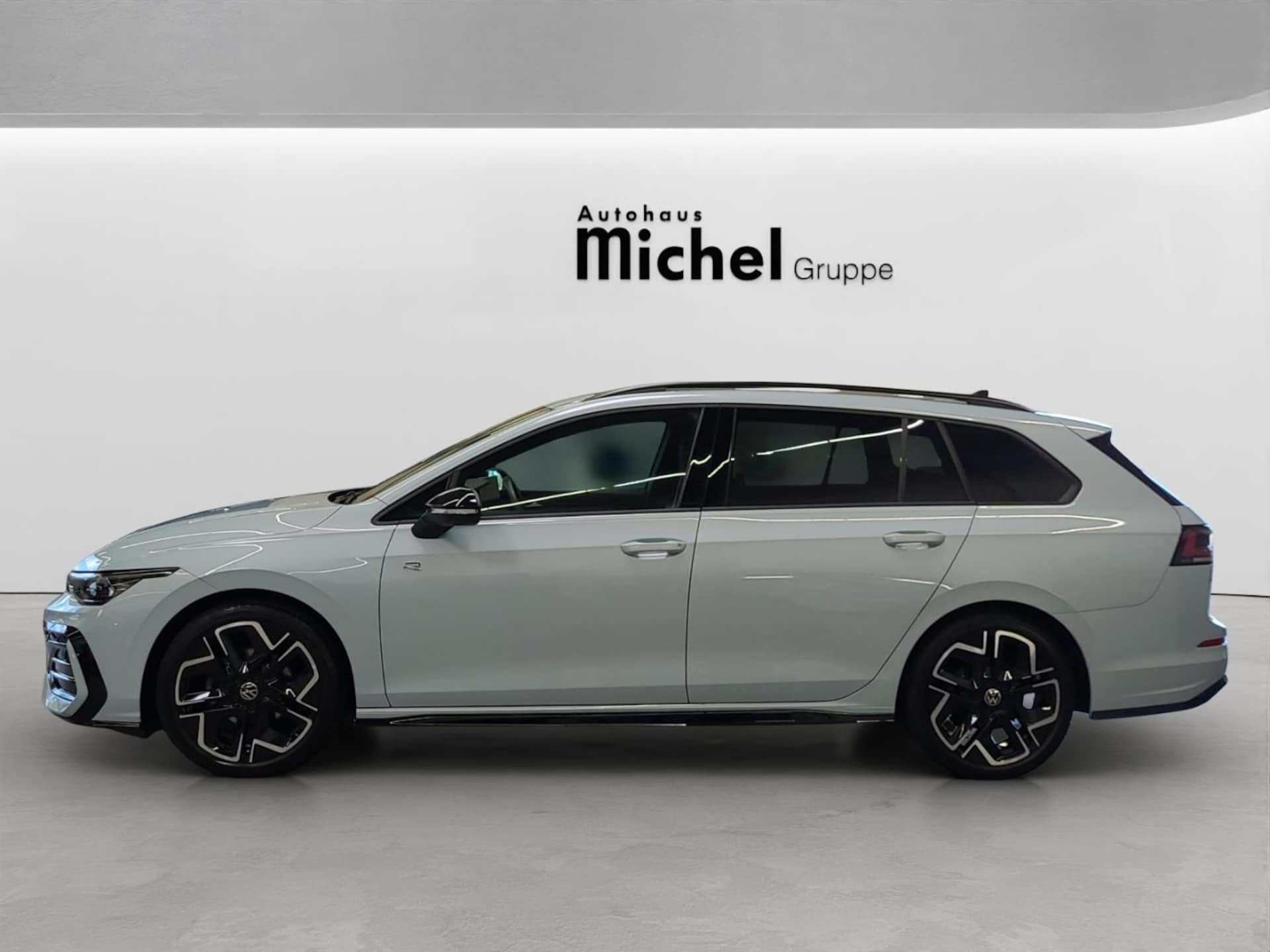 Volkswagen Golf Variant R-Line