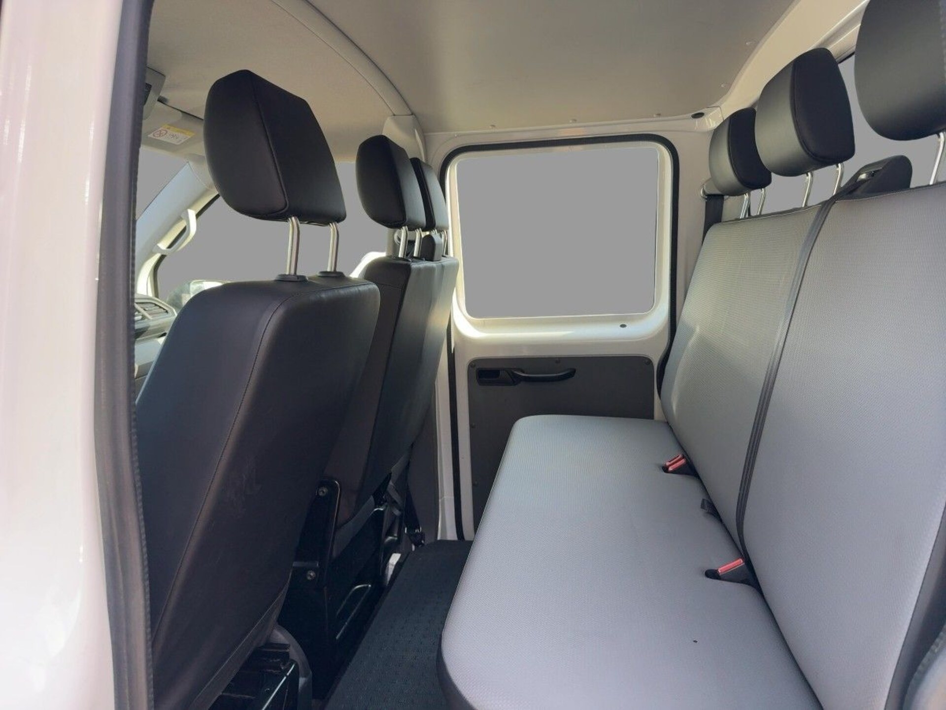 Volkswagen T6.1 Transporter Pritschenwagen Doppelkabine