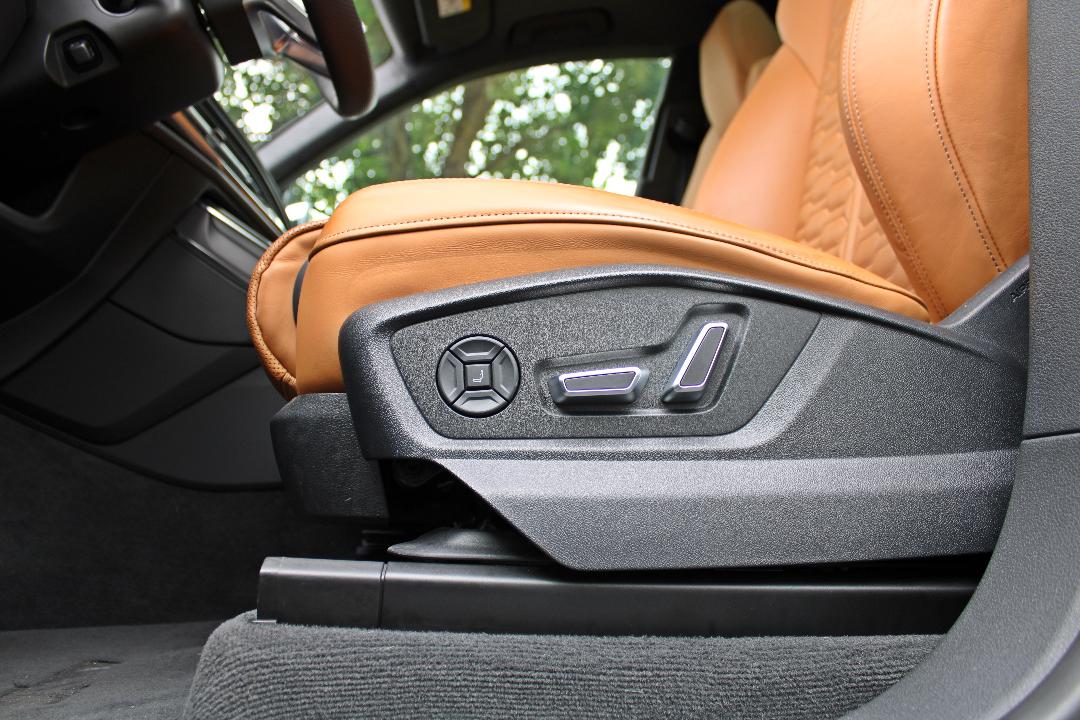 Image about Audi RS Q8 TFSI quattro tiptronic