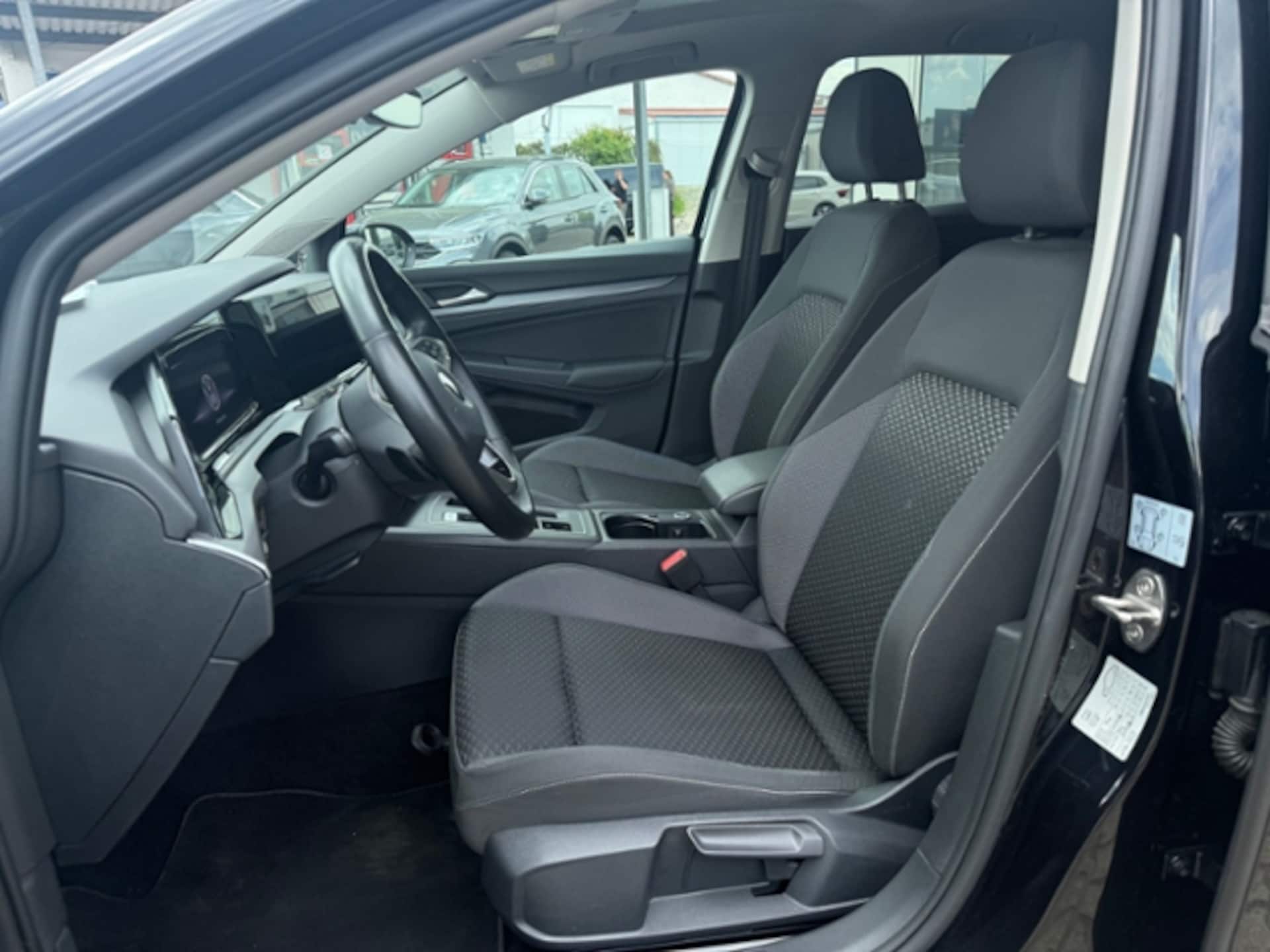 Volkswagen Golf Active