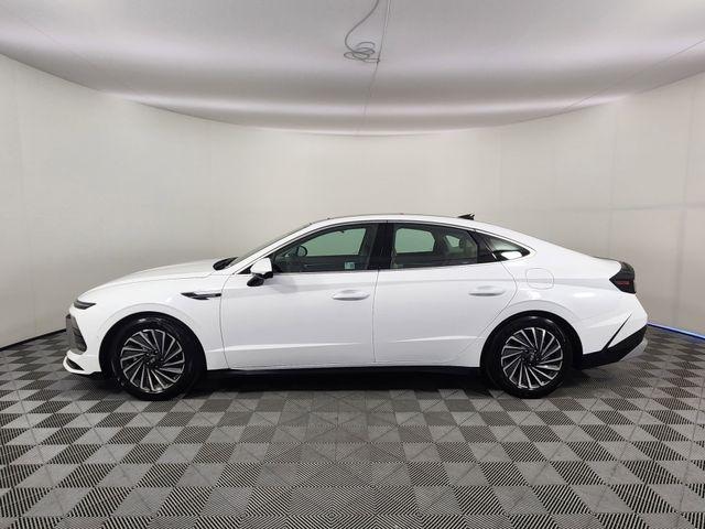 2025 Hyundai Sonata Hybrid