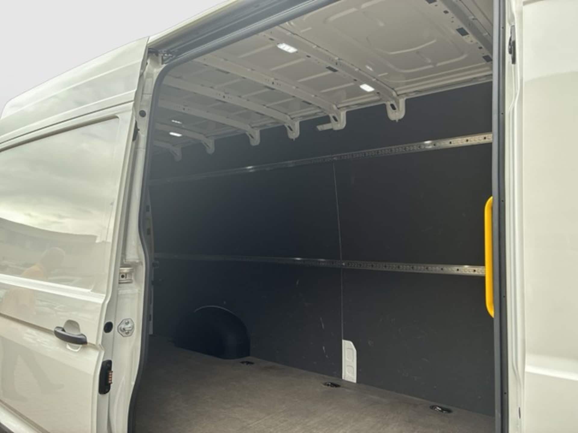 Volkswagen Crafter Kasten langer Radstand