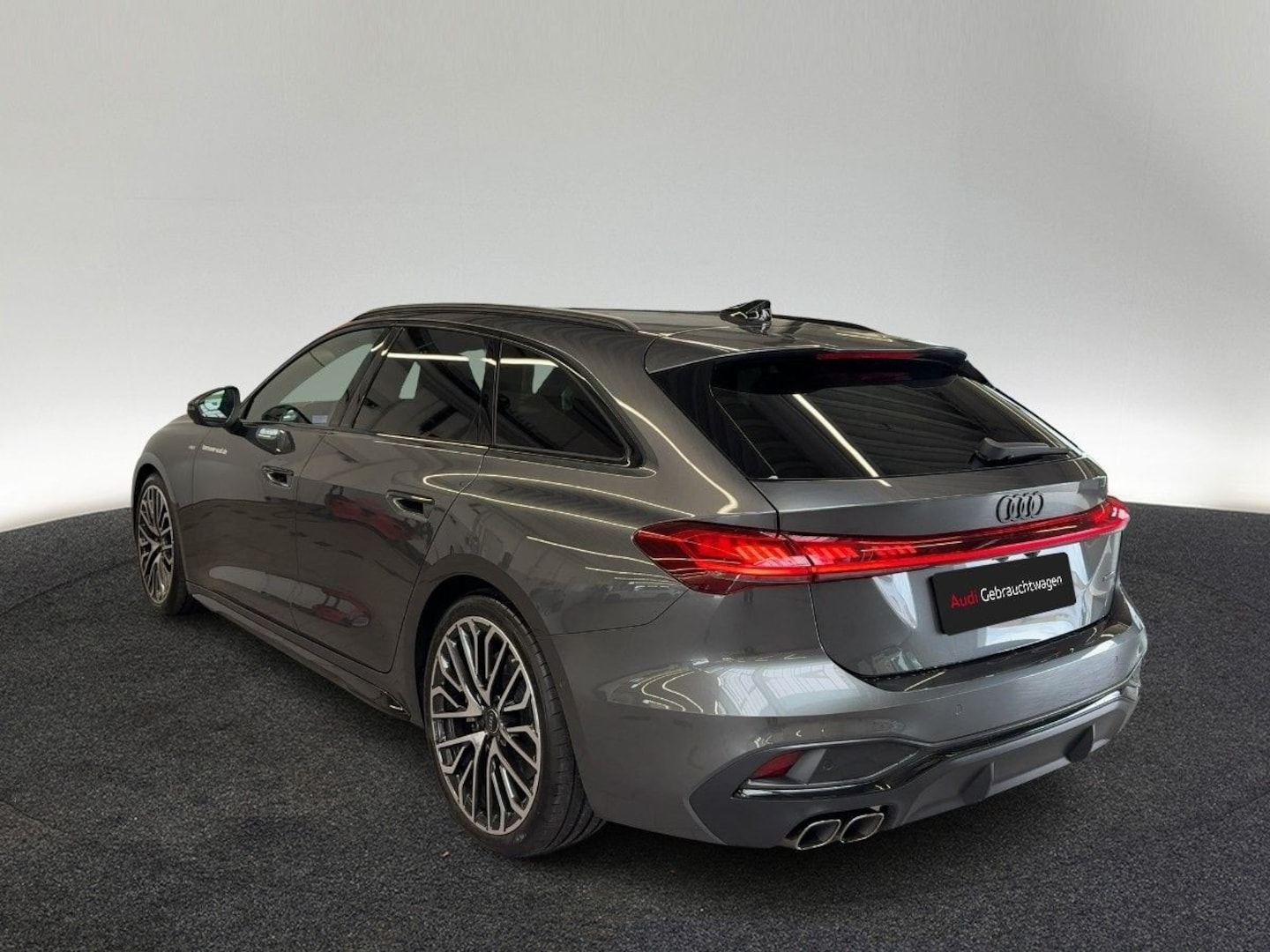 Bild über Audi A5 Avant TDI quattro 150 kW S tronic - für weitere Informationen kontaktieren Sie den Audi Partner