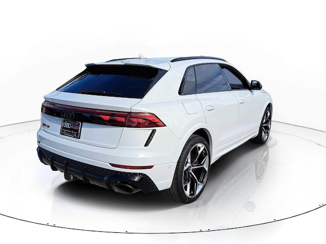 2026 Audi RS Q8 SUV performance
