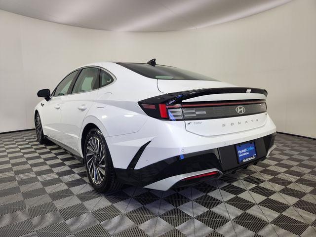 2025 Hyundai Sonata Hybrid