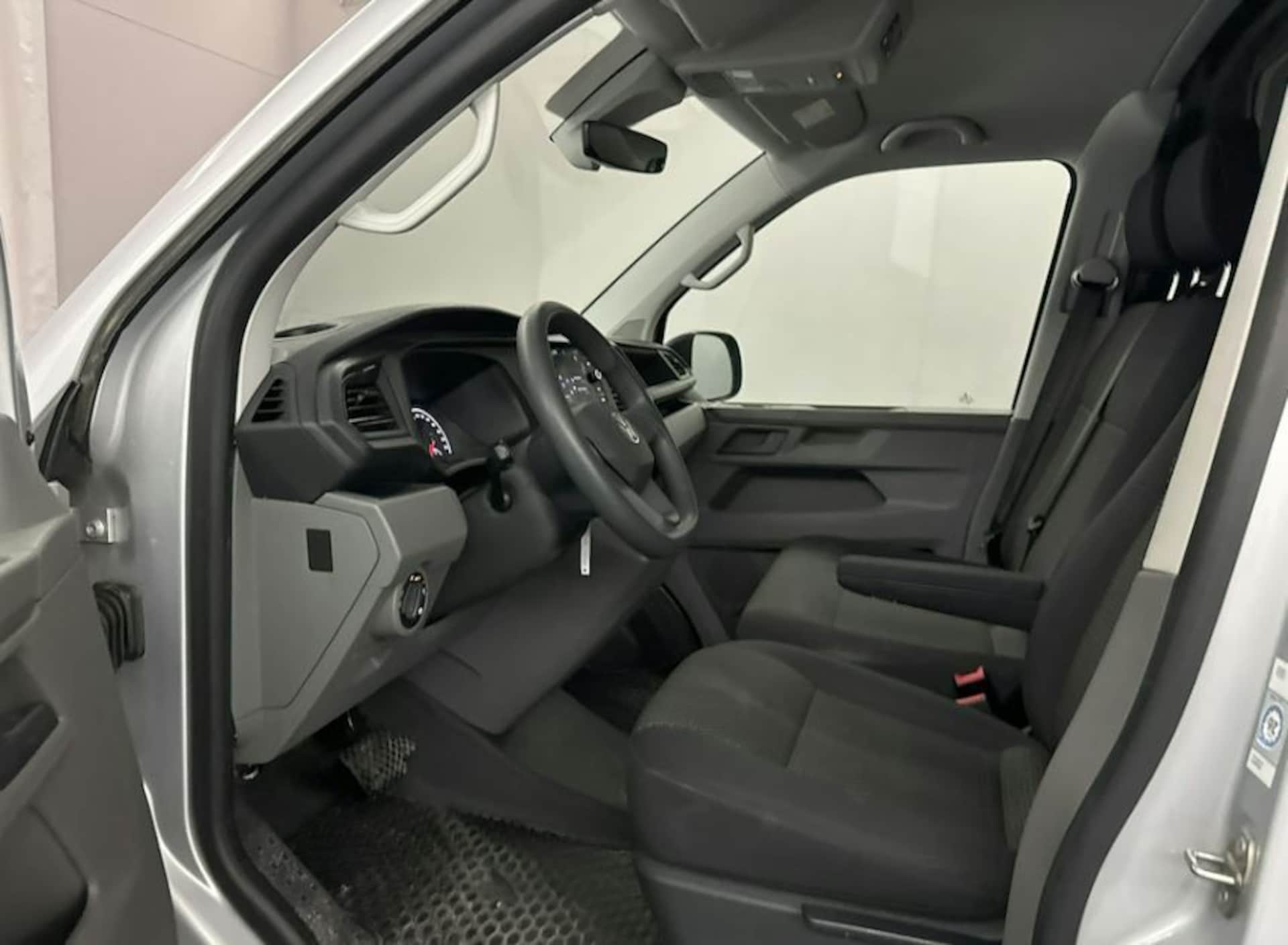Volkswagen T6.1 Transporter Kasten kurzer Radstand