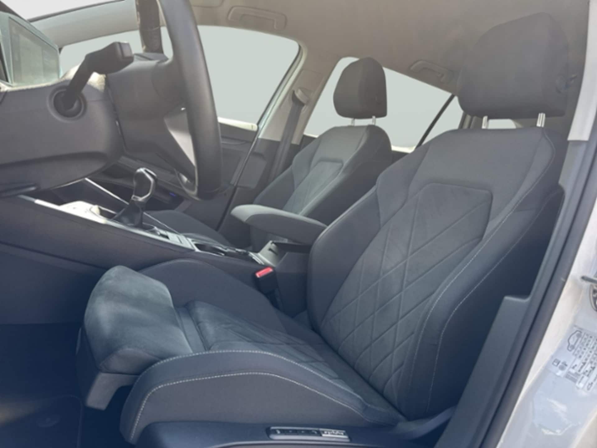Volkswagen Golf Variant Style