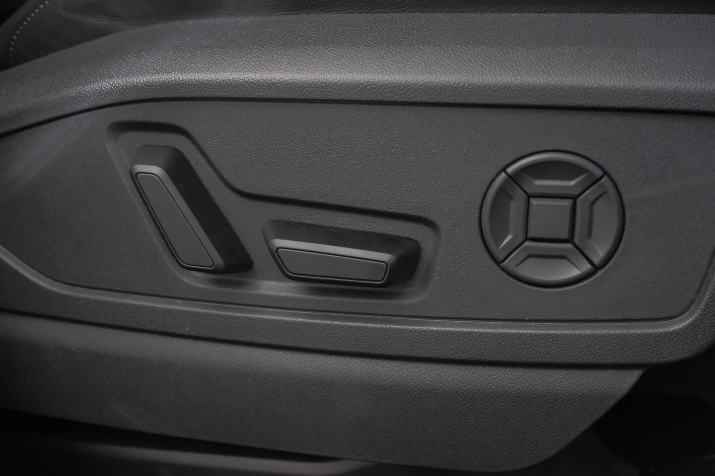 Image about Audi Q5 SUV TFSI quattro 200 kW sport