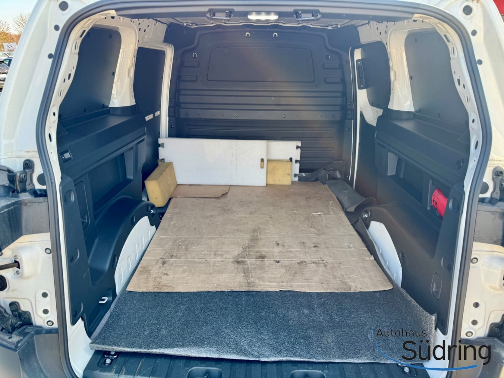 Volkswagen ID. Buzz Cargo Basis-Modell