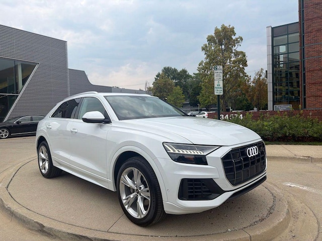 2023 Audi Q8