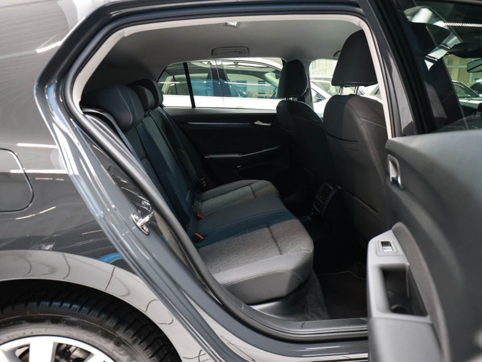 Volkswagen Golf Life