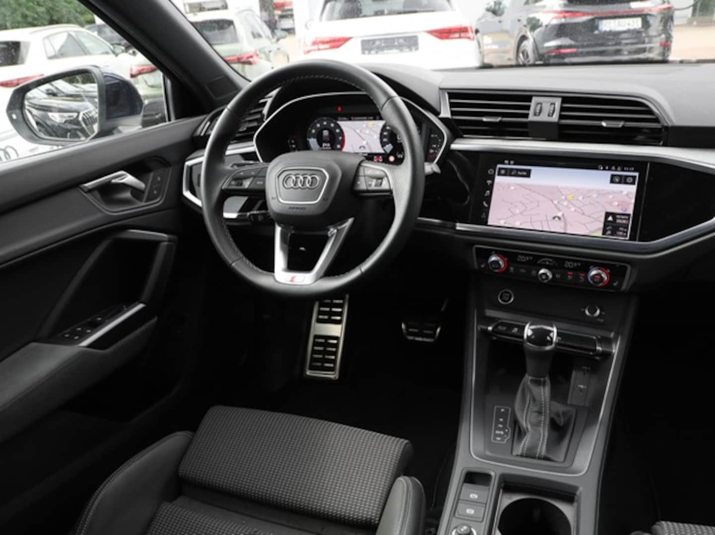 Bild über Audi Q3 Sportback S line 35 TFSI S tronic - für weitere Informationen kontaktieren Sie den Audi Partner