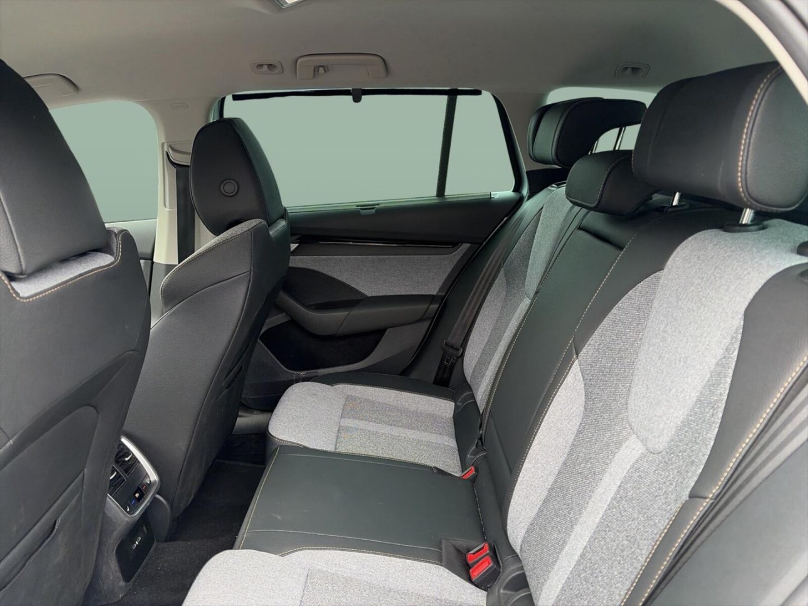 Škoda Octavia Combi – Bild 12