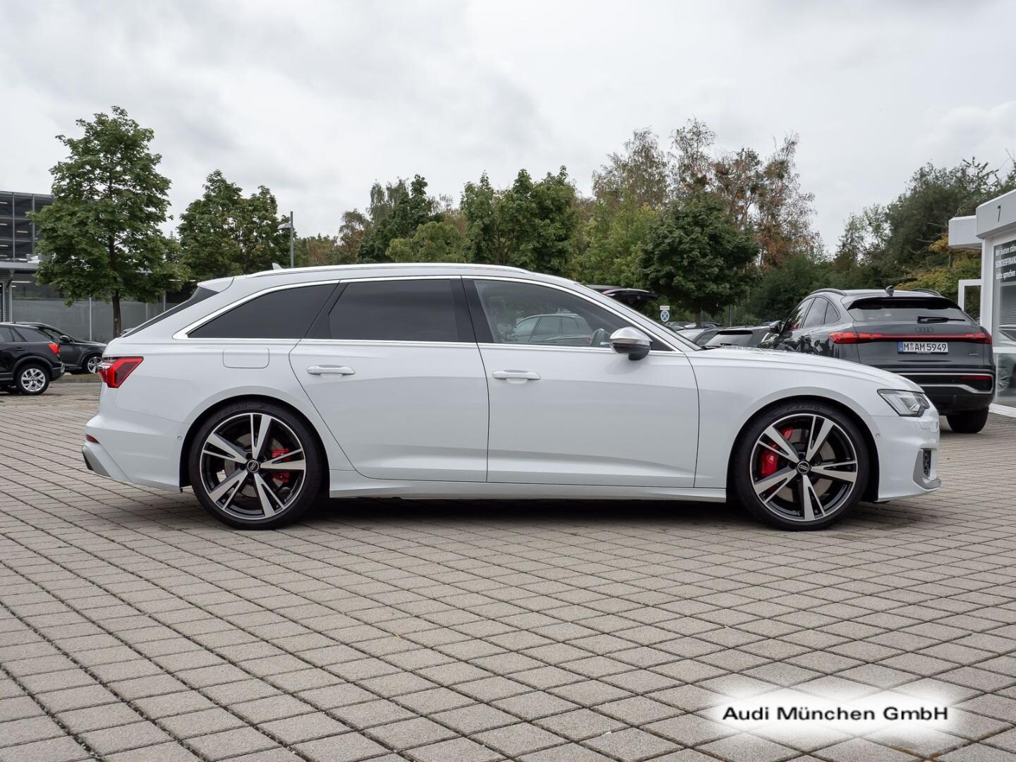Bild über Audi S6 Avant TDI quattro tiptronic - für weitere Informationen kontaktieren Sie den Audi Partner